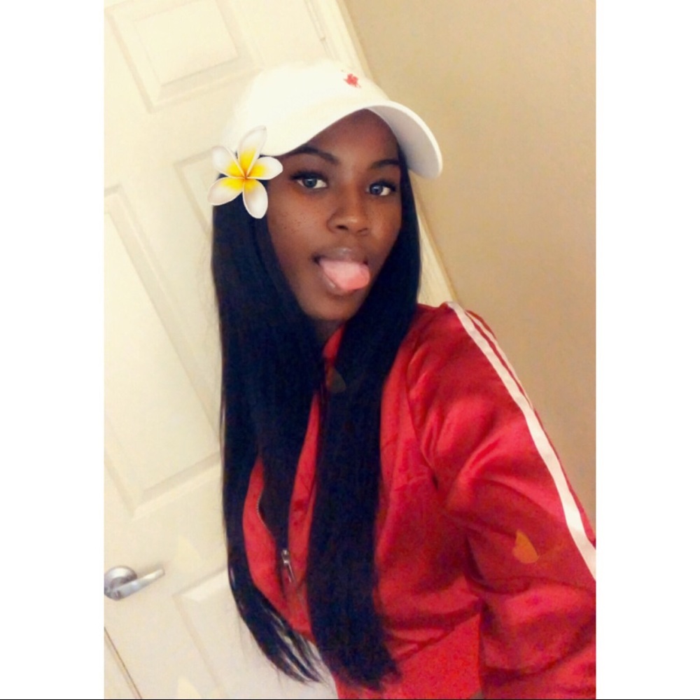 Meet your Posher, Chenelle